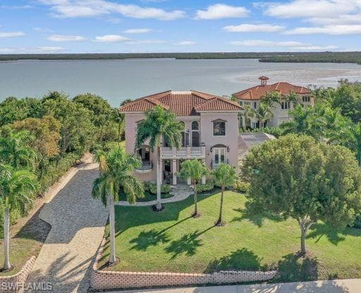 631 Inlet DR MARCO ISLAND, FL 34145