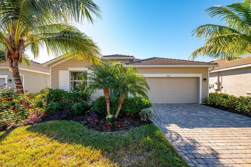 9583 Albero CT FORT MYERS, FL 33908