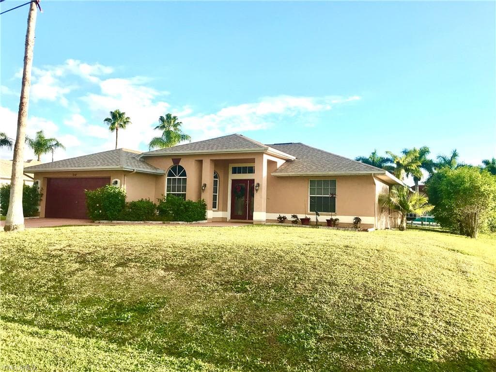 2118 SW 38th TER CAPE CORAL, FL 33914