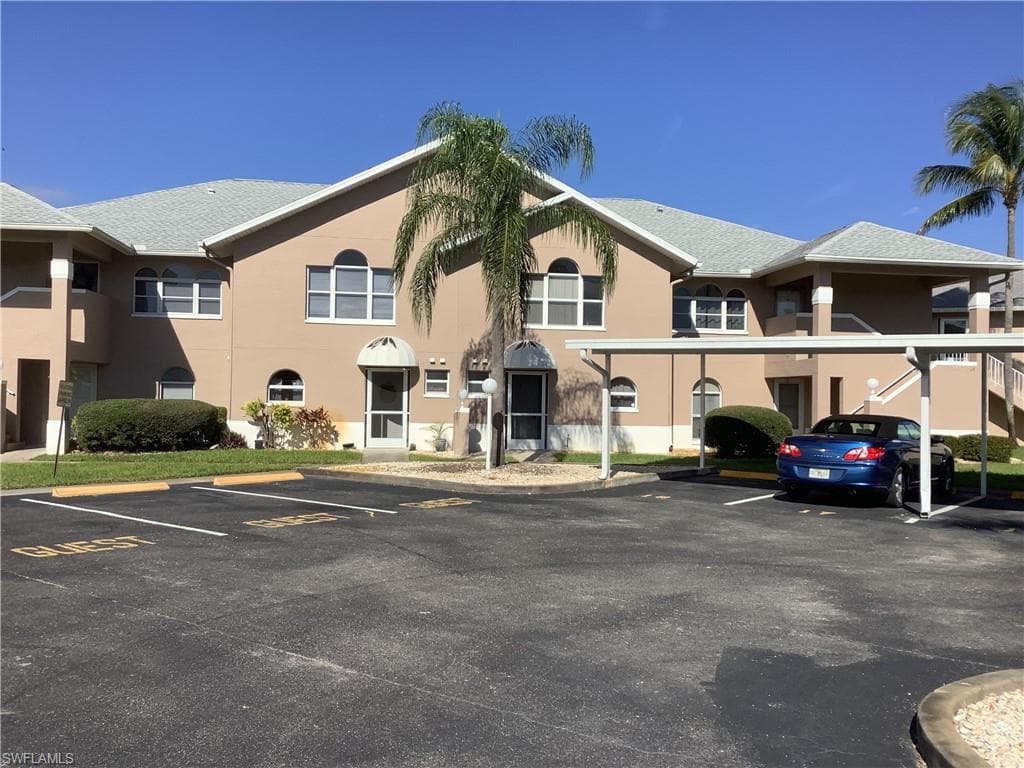 28 Cosmopolitan DR 15 LEHIGH ACRES, FL 33936
