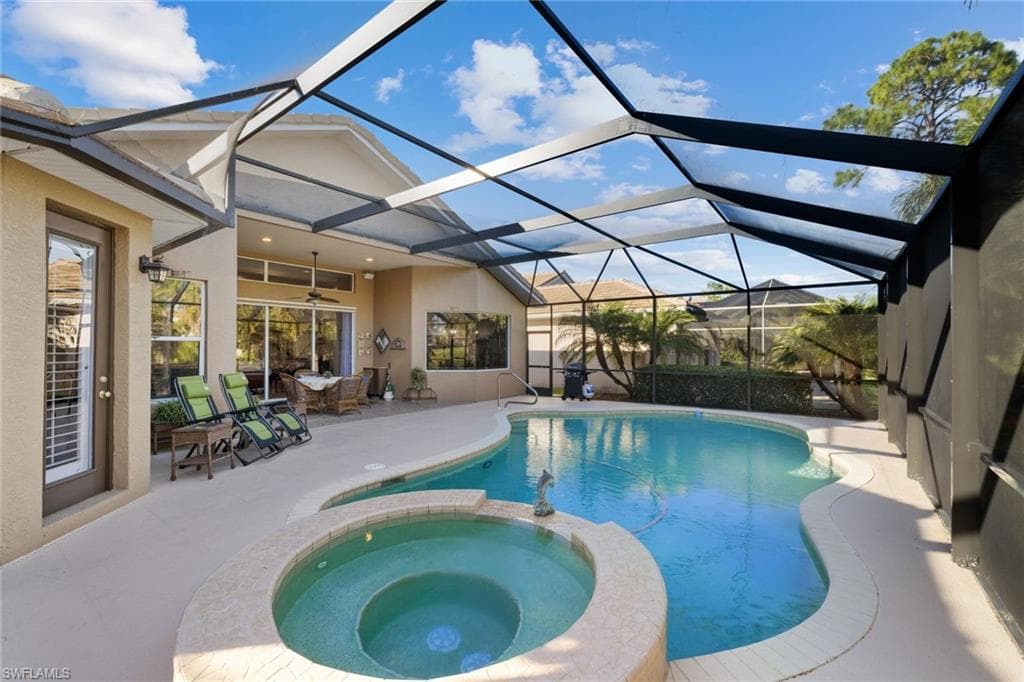 4808 Cerromar DR NAPLES, FL 34112