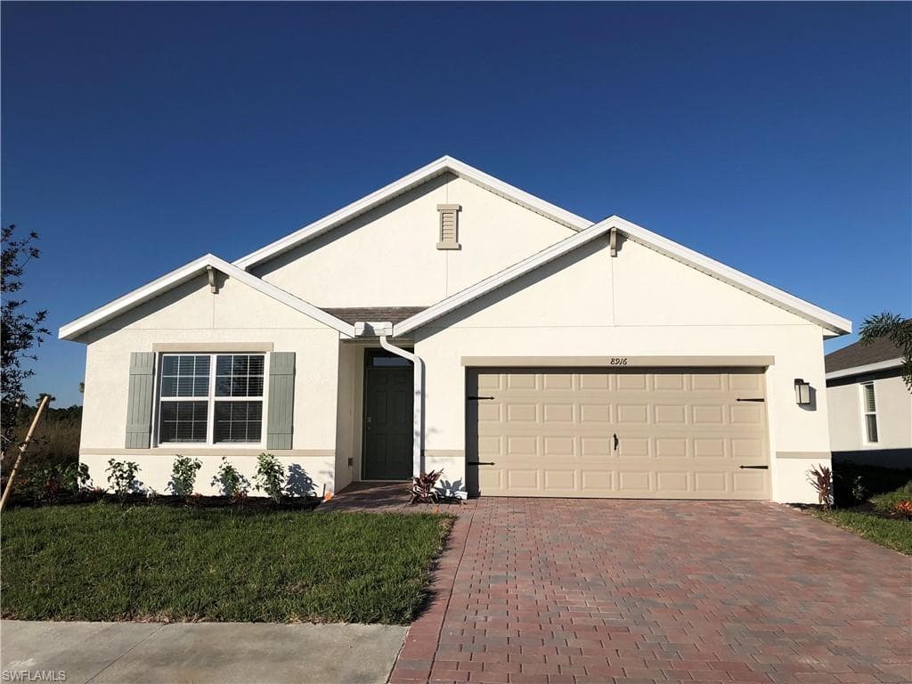 8916 Cascade Price CIR NORTH FORT MYERS, FL 33917