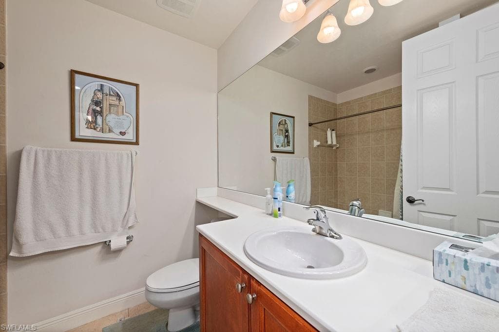 27016 Serrano WAY 202 BONITA SPRINGS, FL 34135