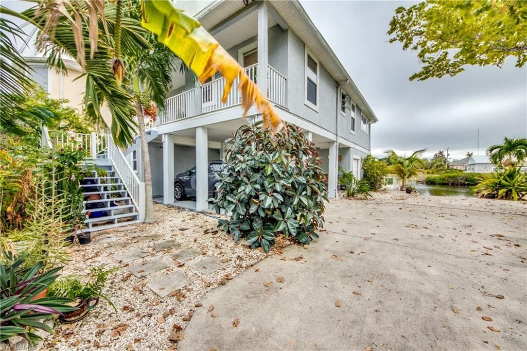 5207 Martin CV BOKEELIA, FL 33922