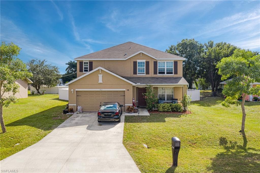 702 SW 26th TER CAPE CORAL, FL 33914