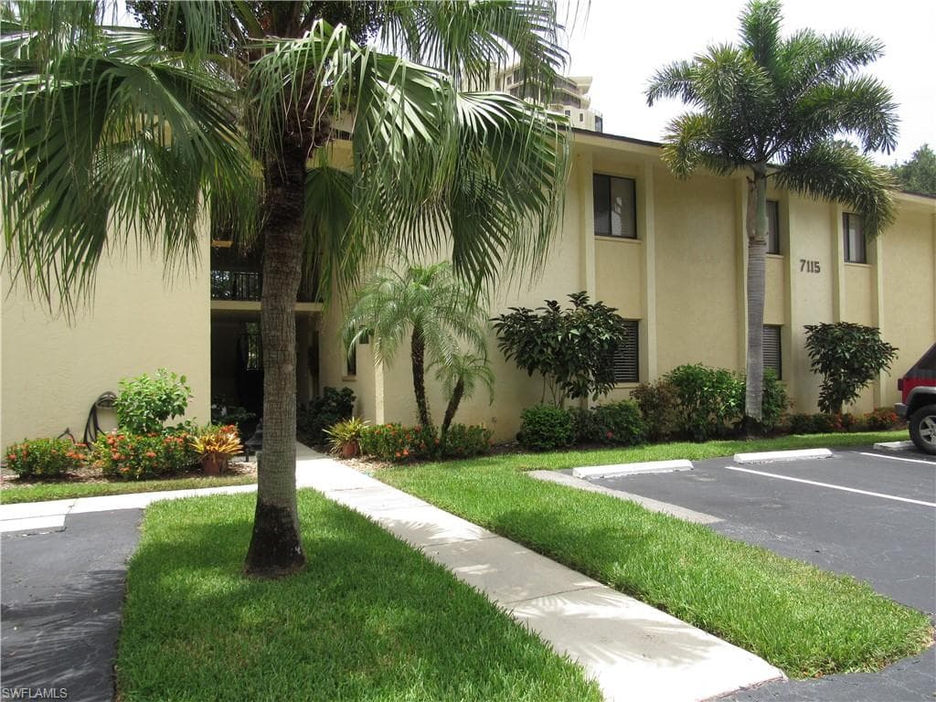7115 Lakeridge CT 110 FORT MYERS, FL 33907