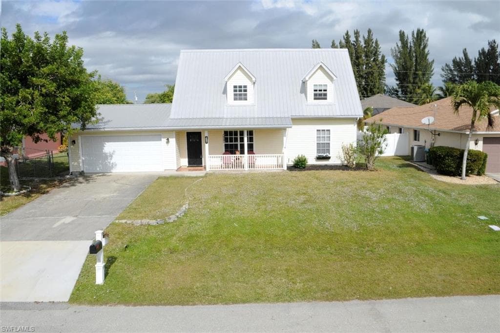 207 SE 22nd ST CAPE CORAL, FL 33990
