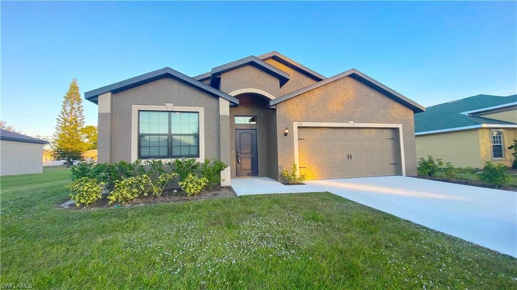 927 SE 5th PL CAPE CORAL, FL 33990