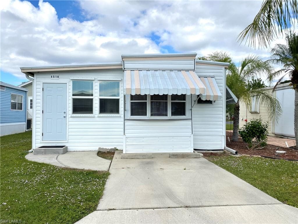 4510 Robert E Lee BLVD E ESTERO, FL 33928