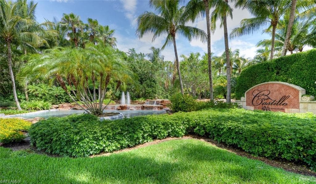 2814 Tiburon BLVD E 102 NAPLES, FL 34109