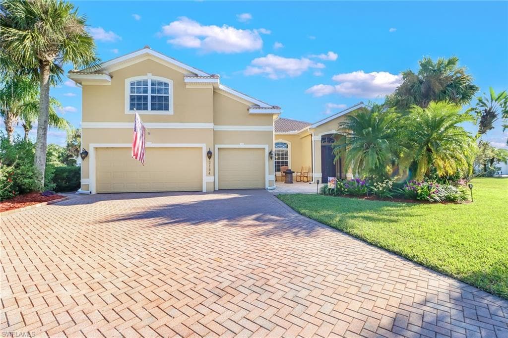 2184 Rusty Fig CT NAPLES, FL 34120