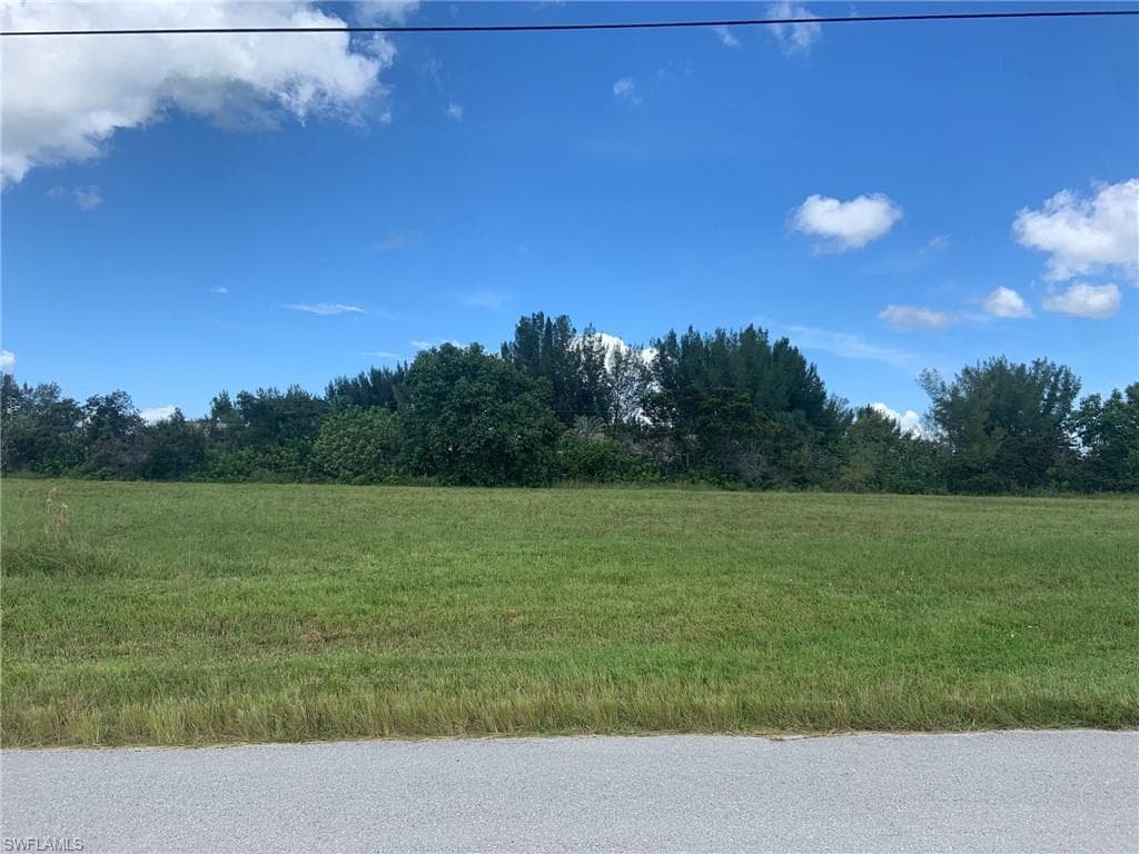 848 NW 28th PL CAPE CORAL, FL 33993