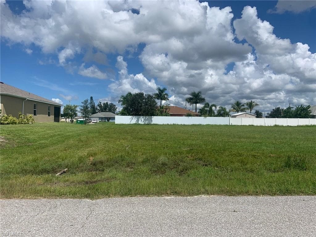 2237 NW 4th ST CAPE CORAL, FL 33993