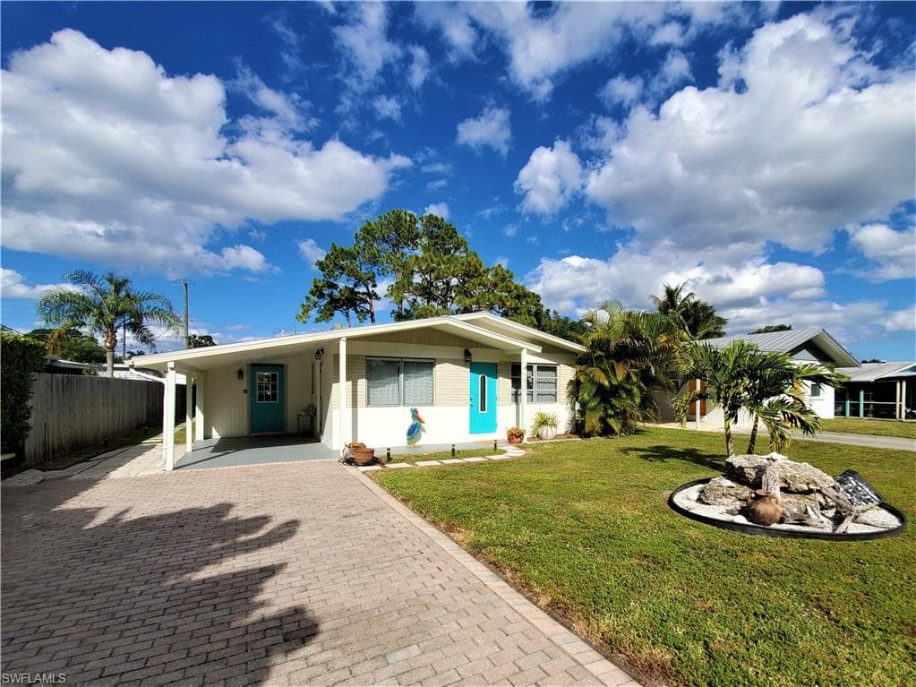 1097 Sperling AVE NAPLES, FL 34103