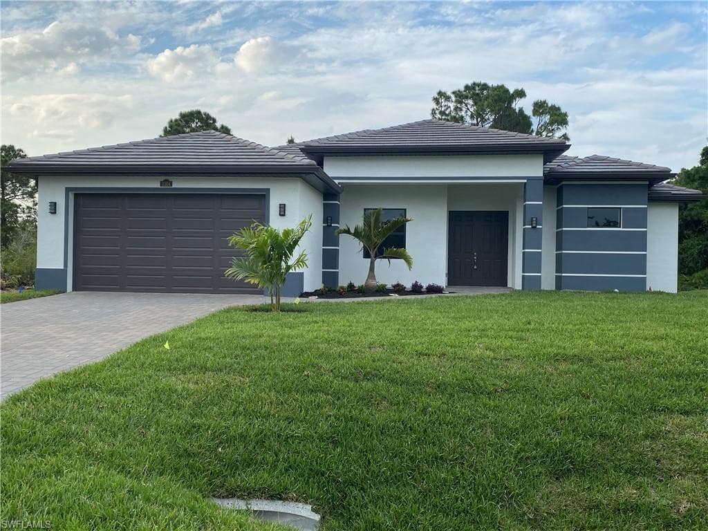 3207 23rd ST W LEHIGH ACRES, FL 33971