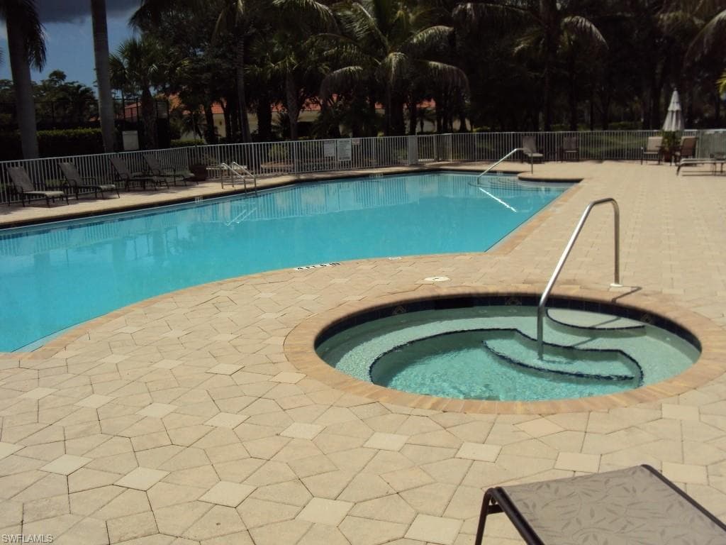 4873 Hampshire CT 5-102 NAPLES, FL 34112