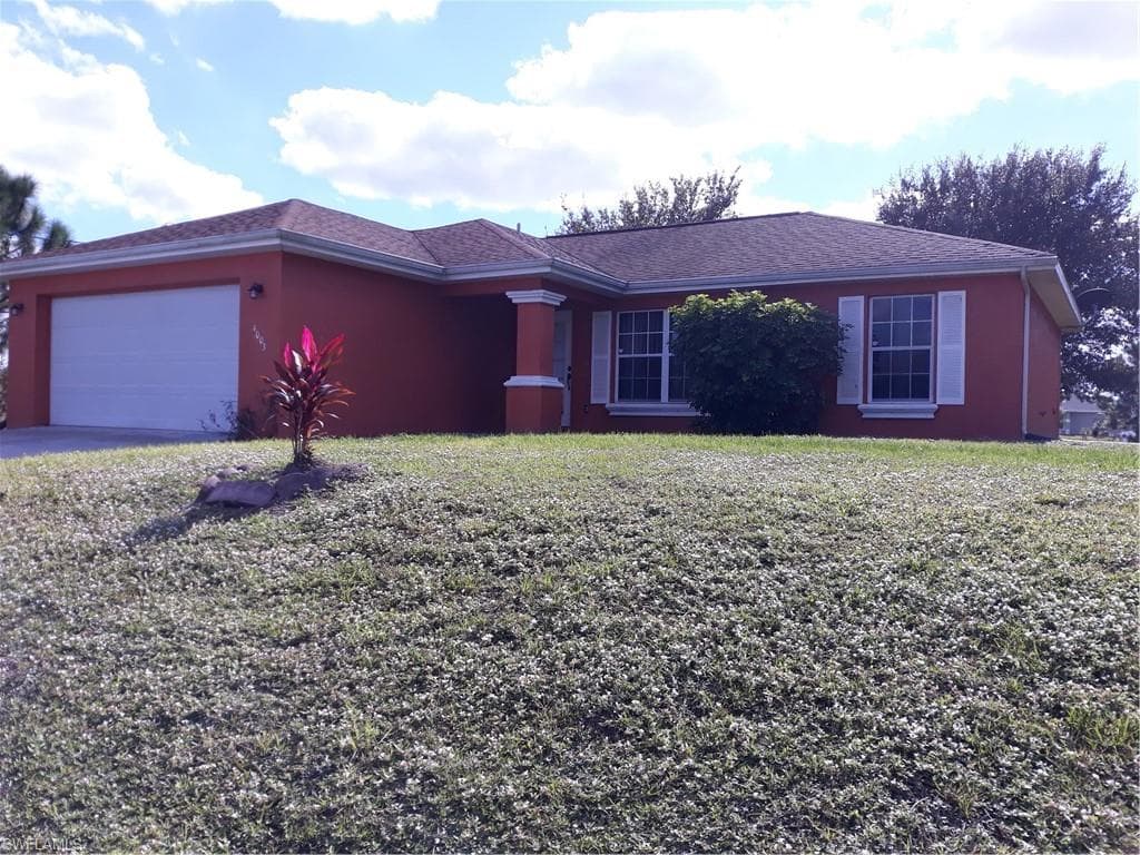 4003 2nd ST SW LEHIGH ACRES, FL 33976
