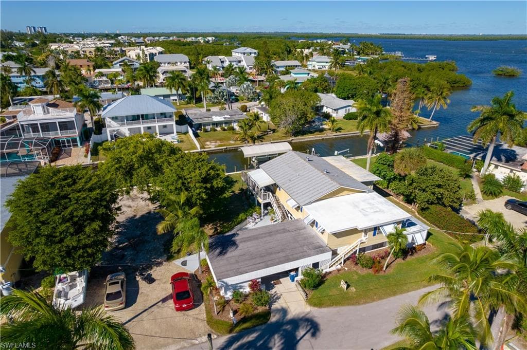 269 Driftwood LN FORT MYERS BEACH, FL 33931