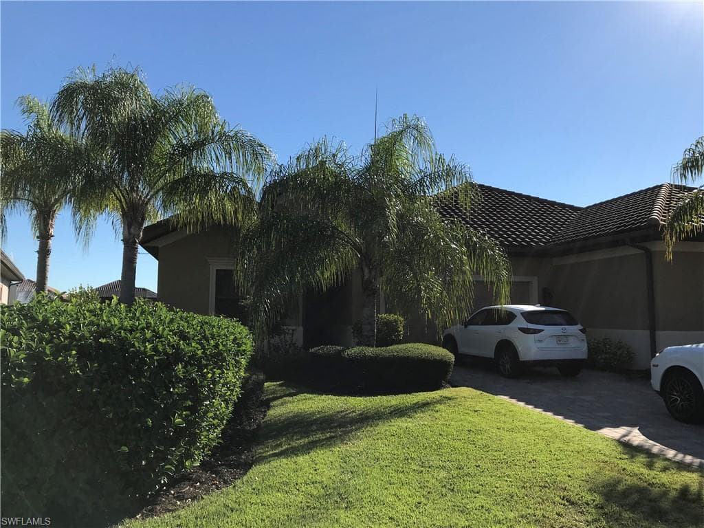 11065 Esteban DR FORT MYERS, FL 33912