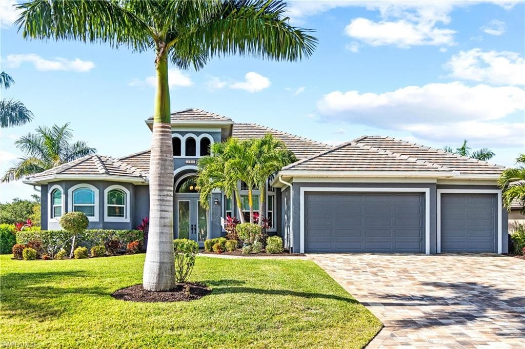 11803 Royal Tee CIR CAPE CORAL, FL 33991
