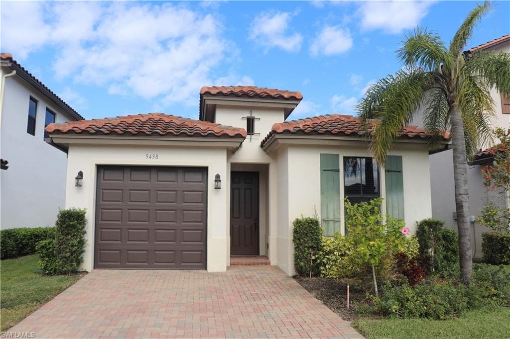 5438 Useppa DR AVE MARIA, FL 34142