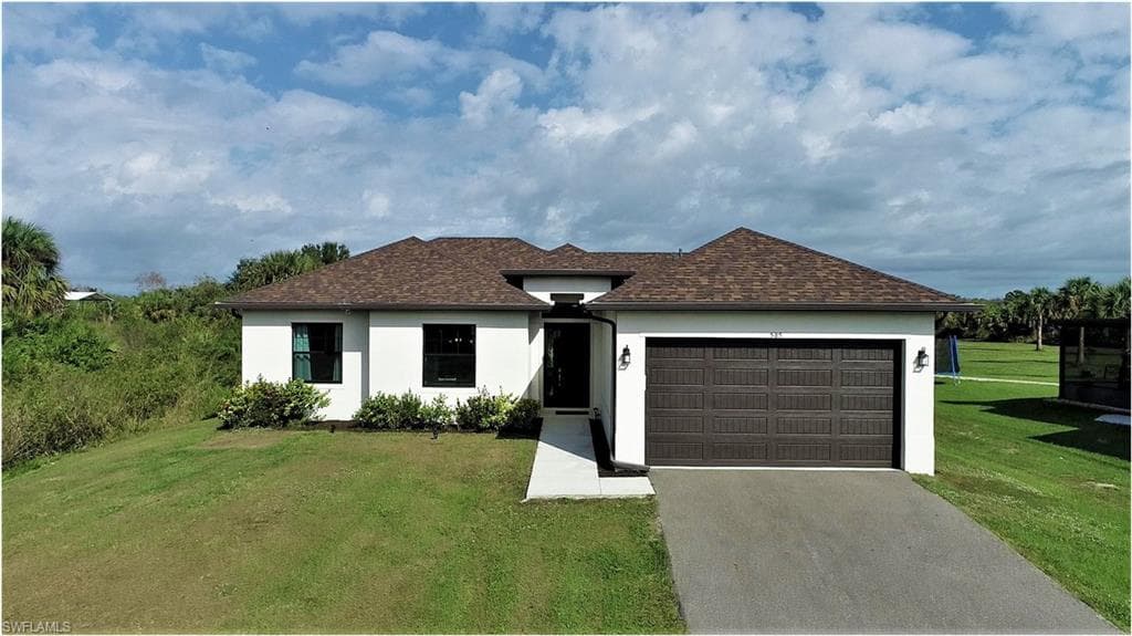 585 41st AVE NW NAPLES, FL 34120