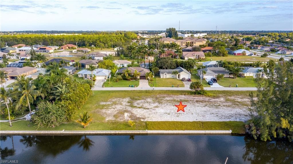 2118 SW 39th TER CAPE CORAL, FL 33914