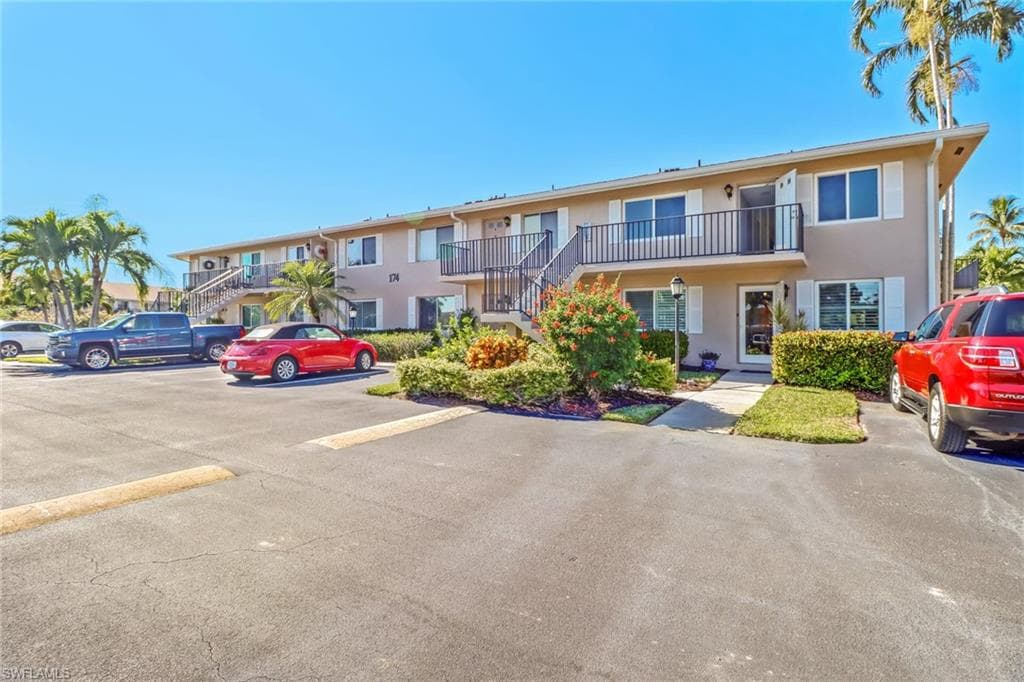 174 Palm DR 3072 NAPLES, FL 34112