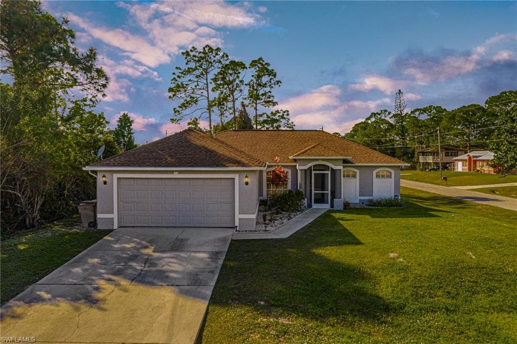 105 Clyde AVE N LEHIGH ACRES, FL 33971
