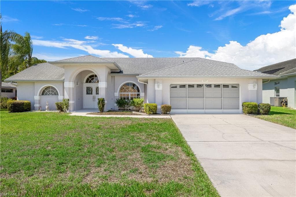 627 SW 56th ST CAPE CORAL, FL 33914