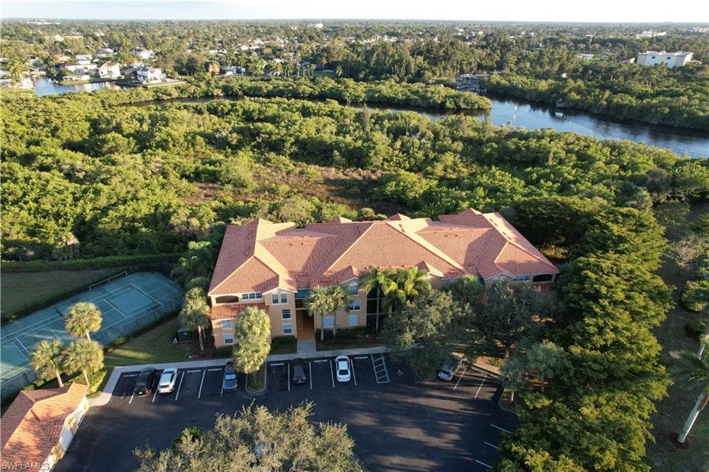 8635 River Homes LN 2105 BONITA SPRINGS, FL 34135