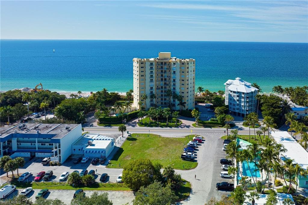 9051 Gulf Shore DR 1001 NAPLES, FL 34108
