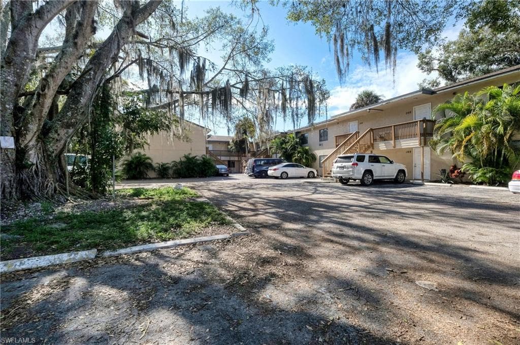 824 Alderman ST 105 FORT MYERS, FL 33916