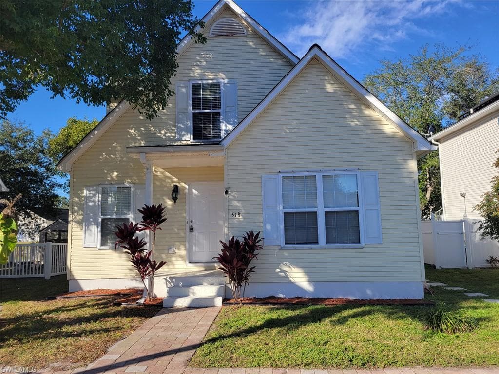 518 Leawood CIR NAPLES, FL 34104