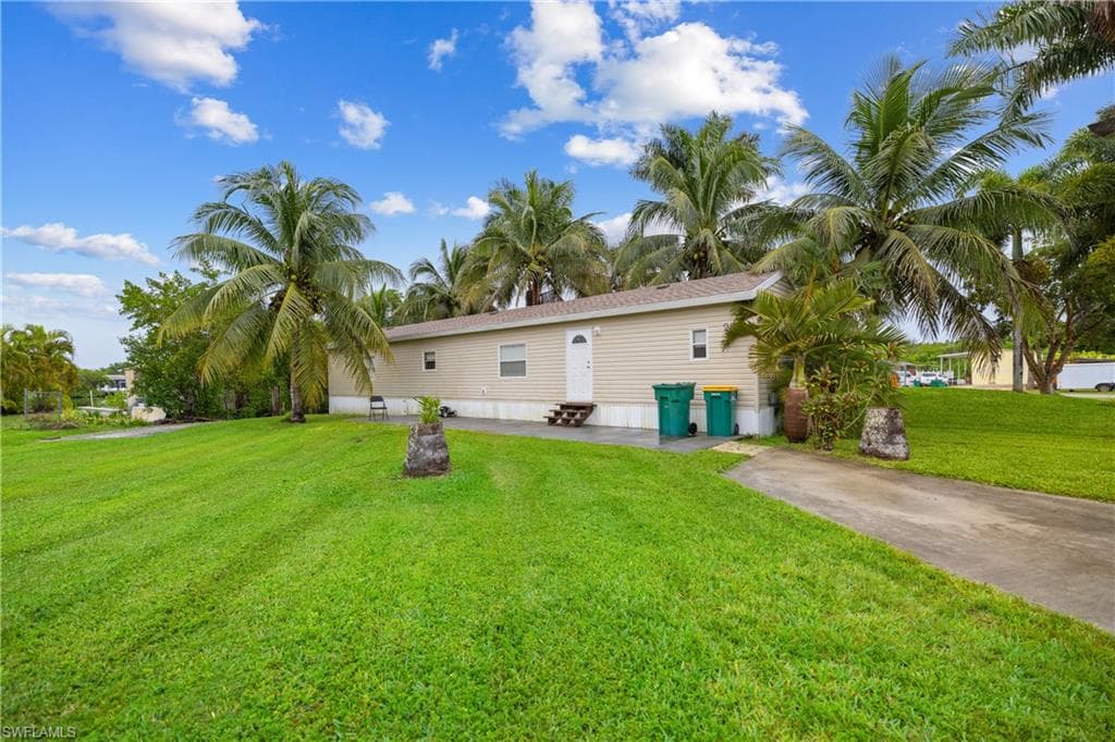 25 Egret LN EVERGLADES CITY, FL 34139