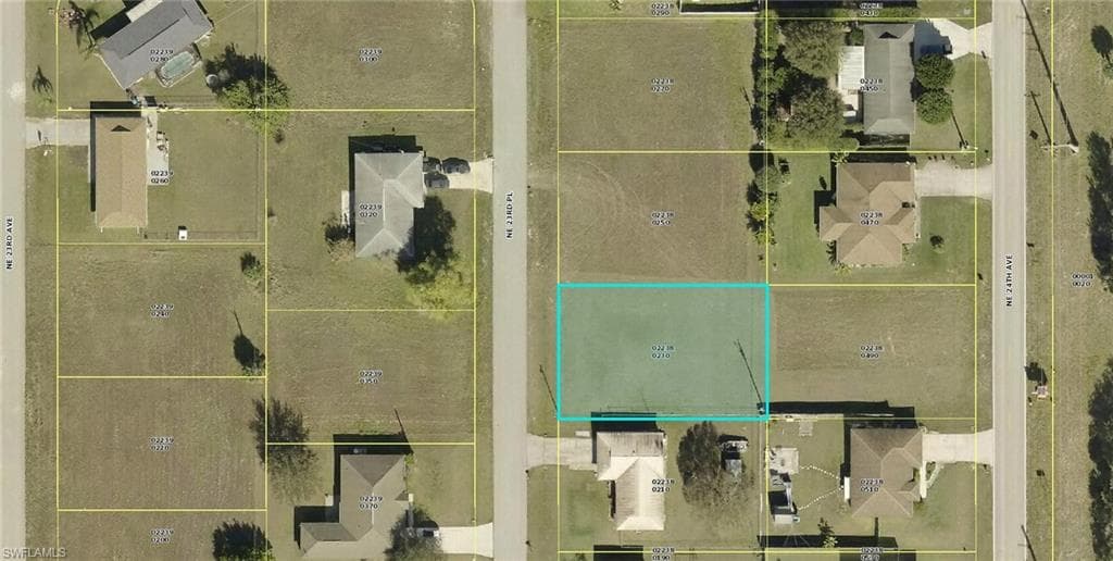 2221 NE 23rd PL CAPE CORAL, FL 33909