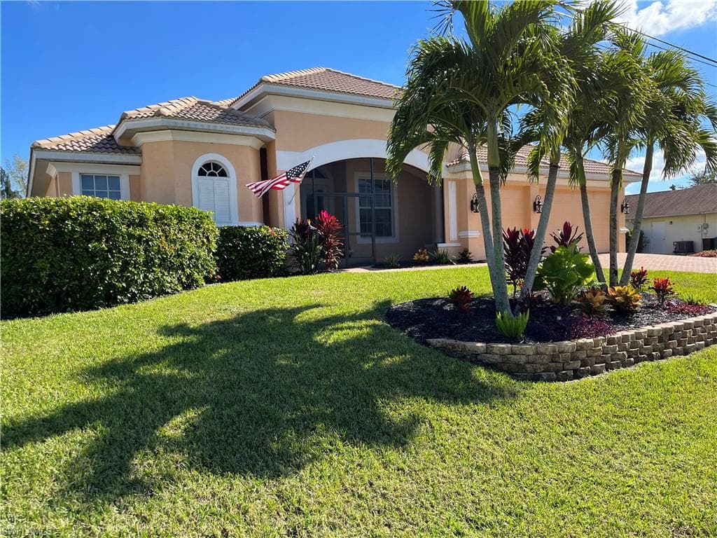 3527 SW 28th AVE CAPE CORAL, FL 33914