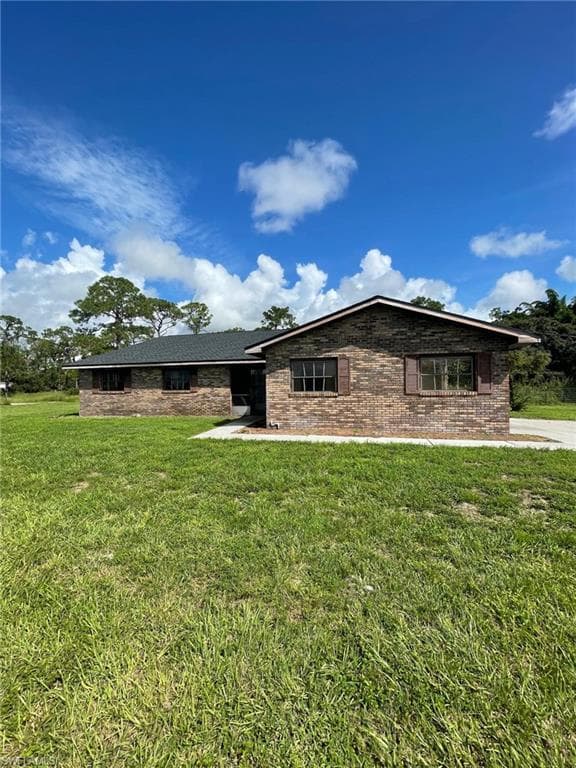 1648 County Rd 78 LABELLE, FL 33935