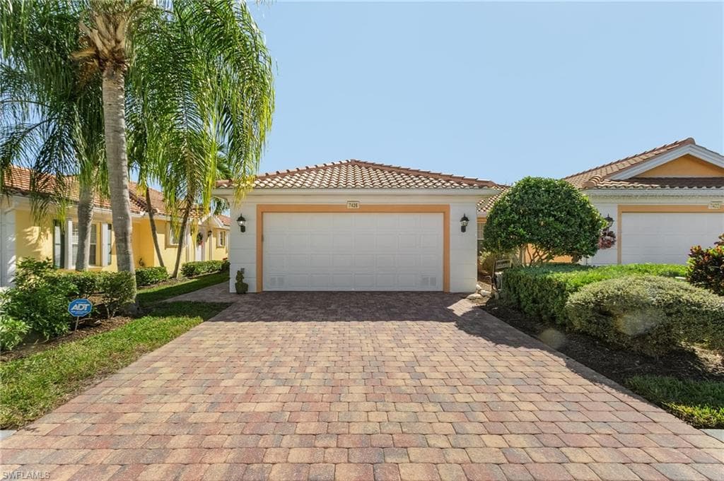 7426 Emilia LN NAPLES, FL 34114