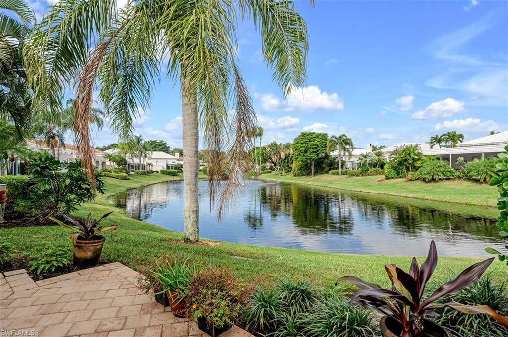 7893 Cocobay DR NAPLES, FL 34108