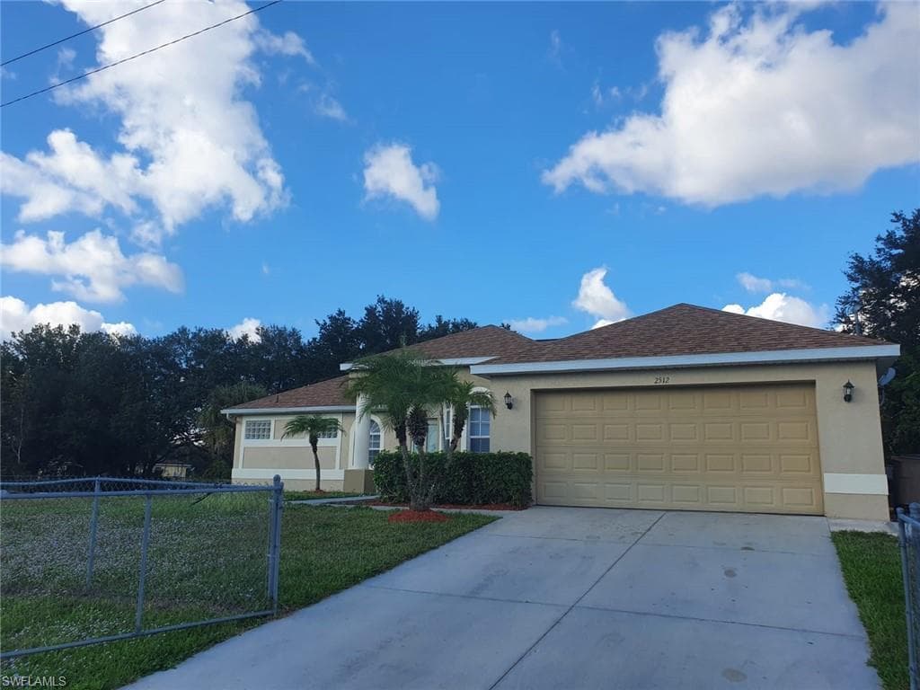 2512 57th ST SW LEHIGH ACRES, FL 33976