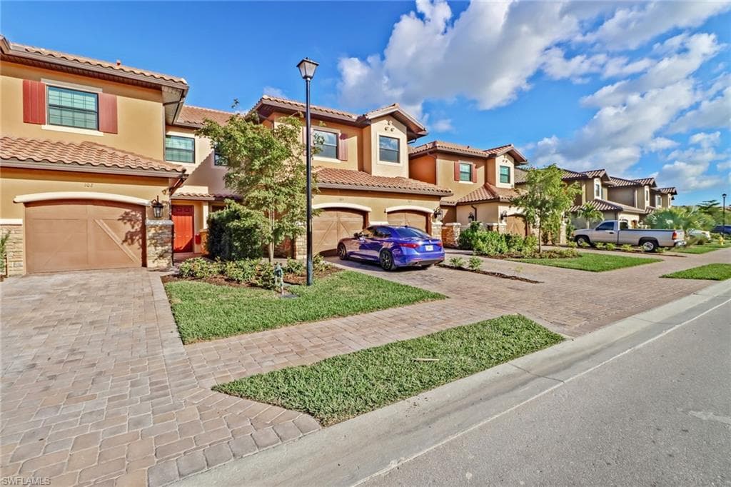 9653 Montelanico LOOP 203 NAPLES, FL 34119