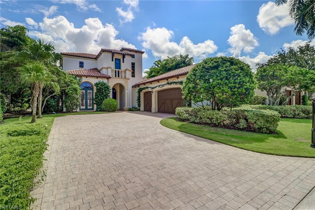 1548 Marsh Wren LN NAPLES, FL 34105