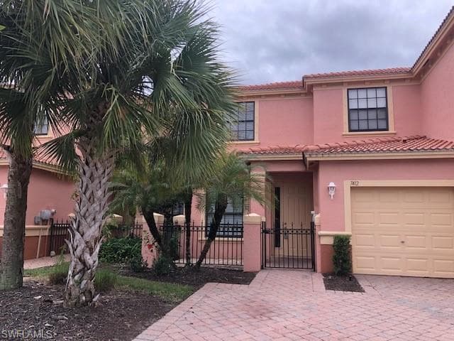 7412 BRISTOL CIR NAPLES, FL 34120