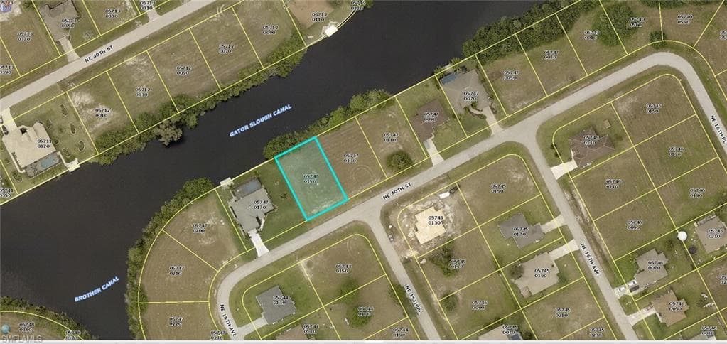1513 40th ST CAPE CORAL, FL 33909