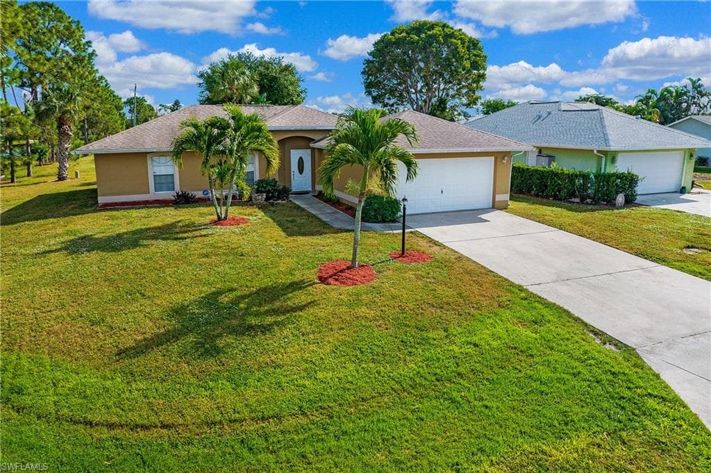 4201 Molokai DR 1 NAPLES, FL 34112