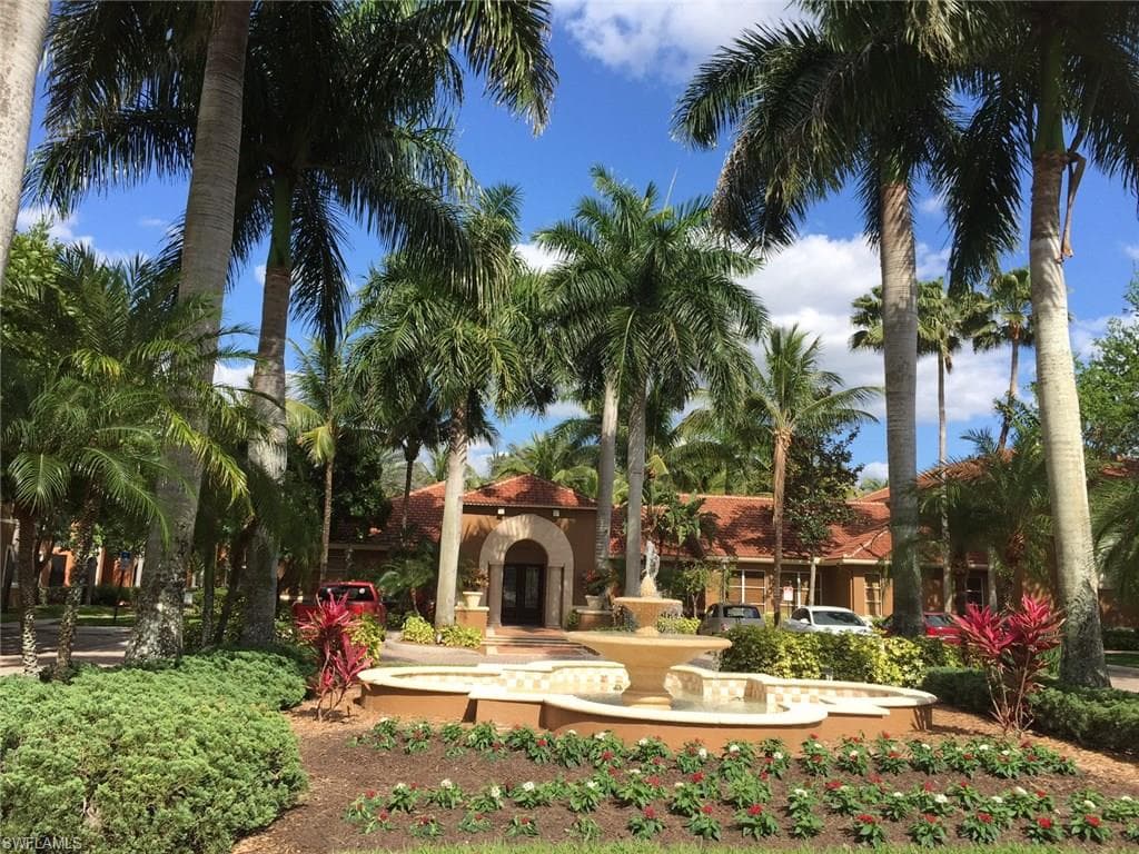 1235 Reserve WAY 5-205 NAPLES, FL 34105