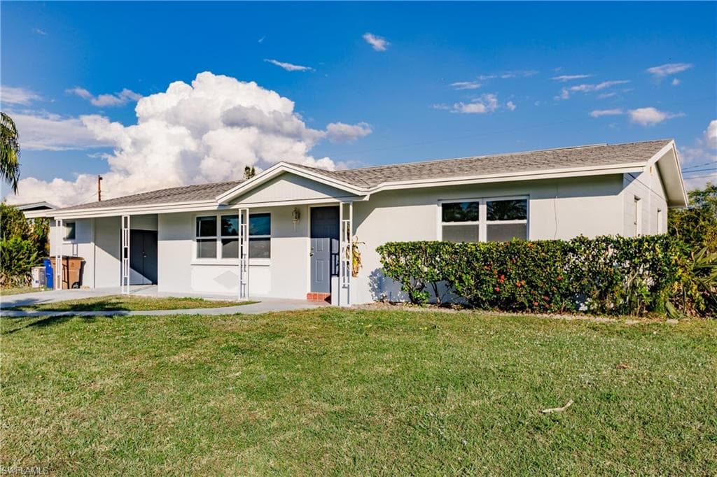 343 Hazelwood AVE S LEHIGH ACRES, FL 33936