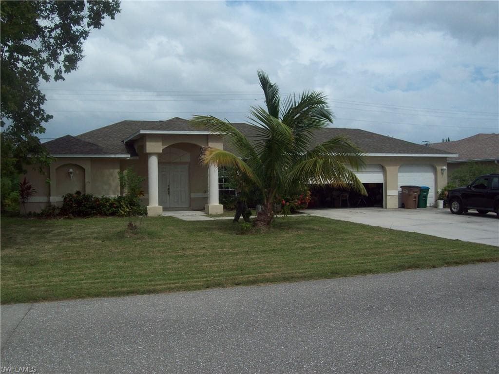 147 SE 30th TER CAPE CORAL, FL 33904