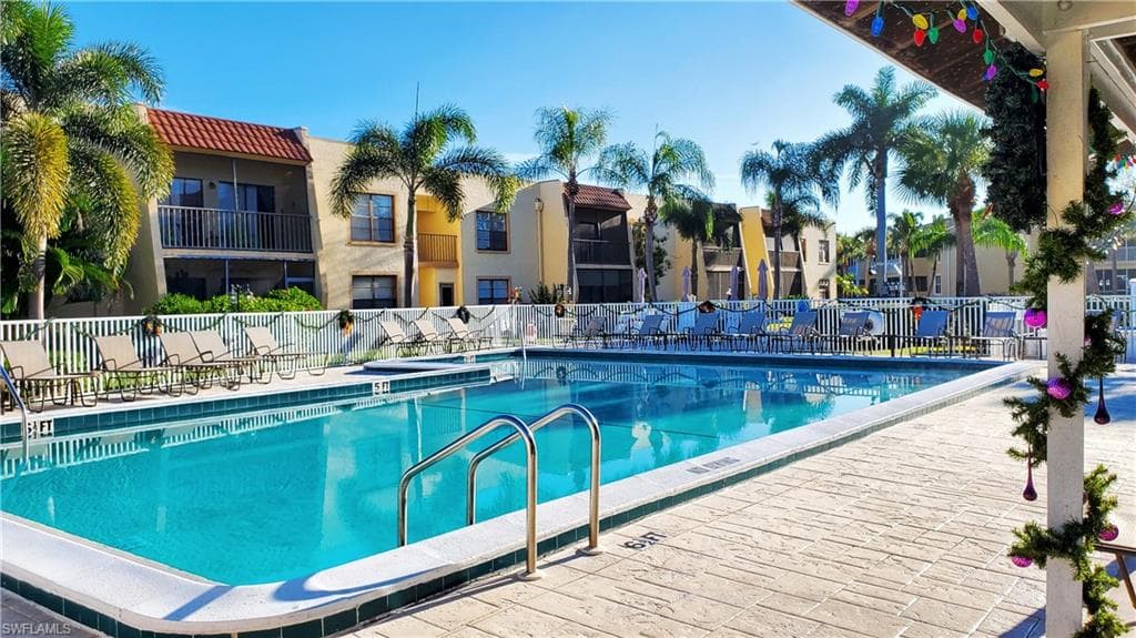 12481 Mcgregor BLVD 16 FORT MYERS, FL 33919